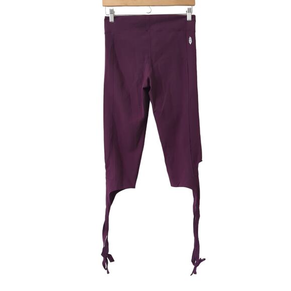 FP Movement Free People Turn Out Yoga Capris Leggings Tie Ballet Pants Medium - Picture 3 of 6